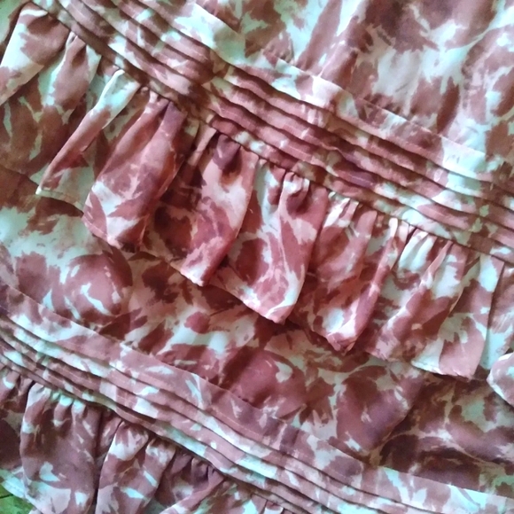 Simply Vera Vera Wang Ruffle faux wrap dress, size Medium - Picture 4 of 10